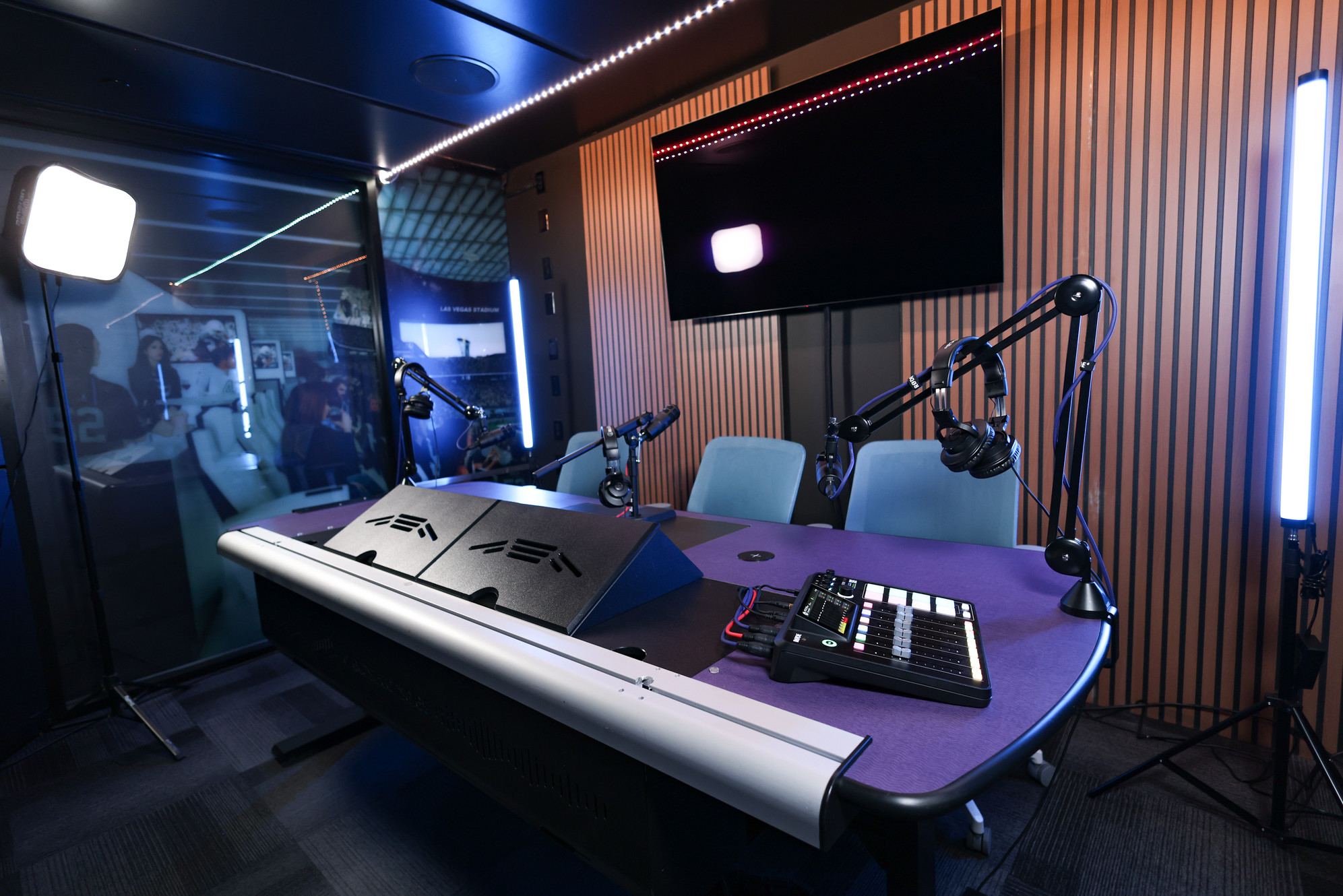 HCI Podcast Studios Logo
