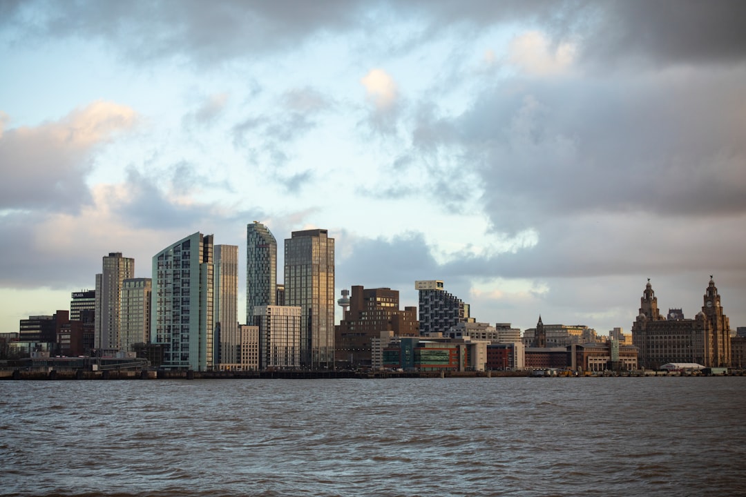 Liverpool city photo — Web Tonic