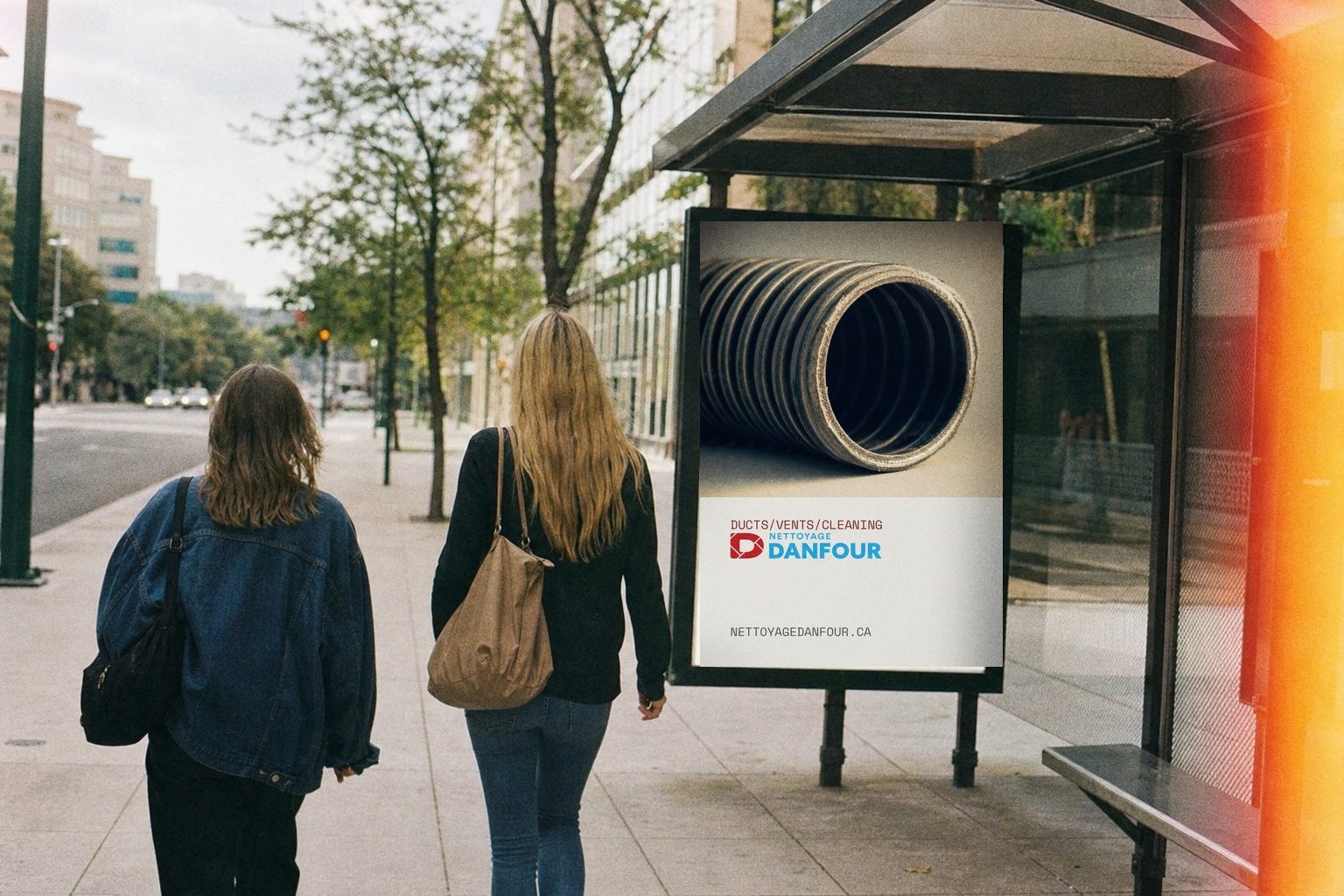 Nettoyage Danfour campaign poster in a bus shelter