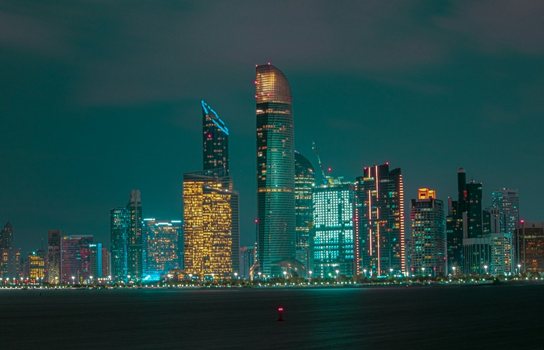 Abu Dhabi city photo — Web Tonic