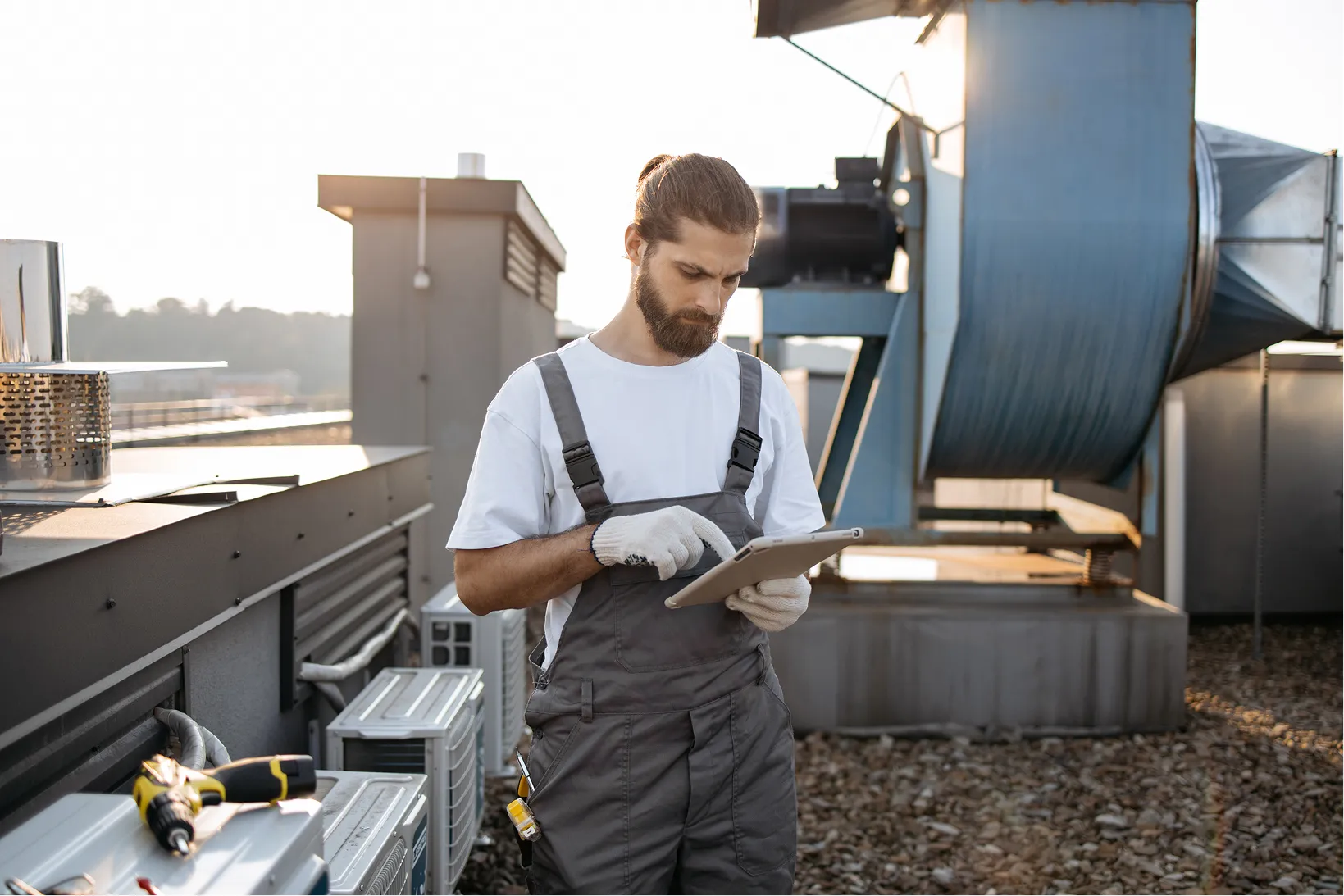 high resolution 4k photo of electrical inspection with detailed fuse box view