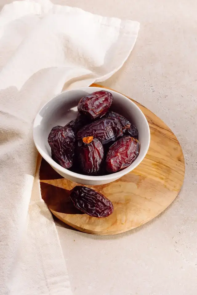 Dates Glycemic Index - Nutrition Facts & Health Benefits