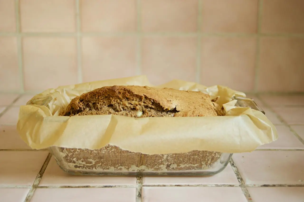 bread-in-tray
