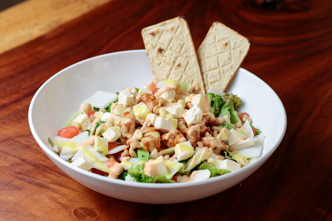 a-balanced-salad