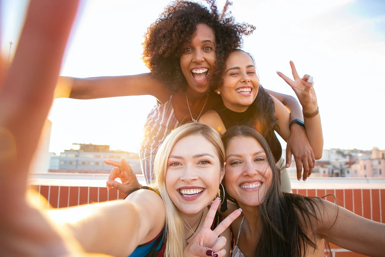 a-friend-group-hanging-out