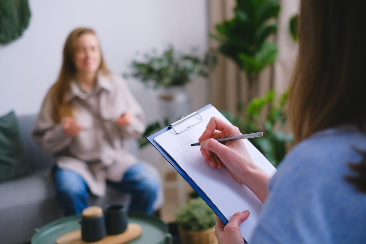 How Emotional Struggles Led Azzi Mohammadian to Personal Therapy
