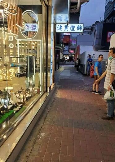 Hong Kong showroom, fixture display 6