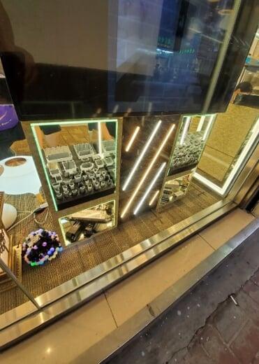 Hong Kong showroom, fixture display 8