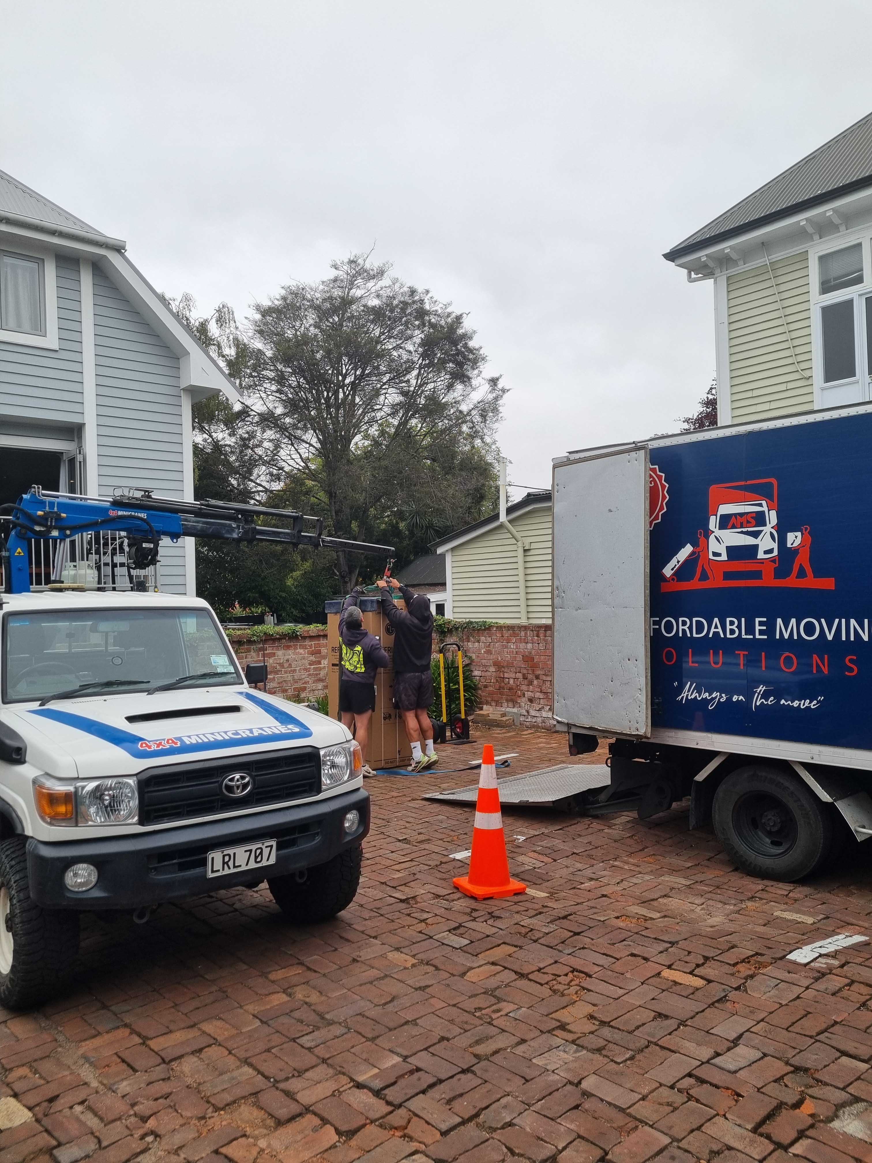 Mini-crane refrigerator lift prepping