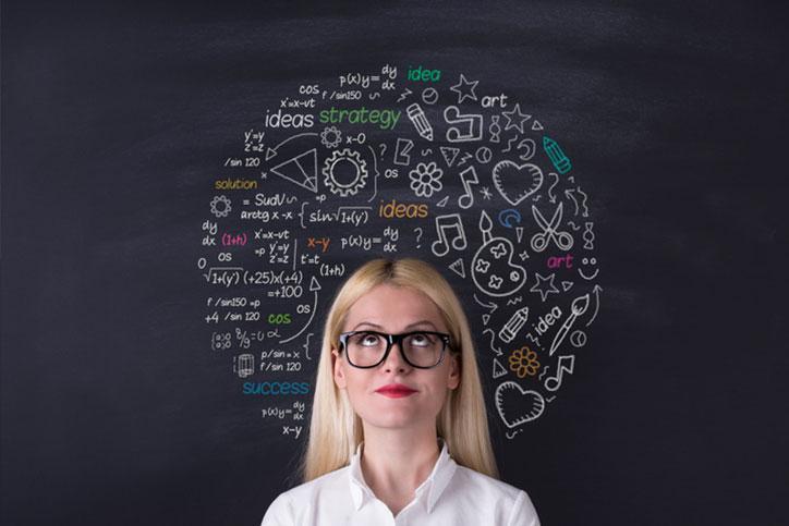 The Crowd Paradox: Why Groups Get Smarter Than Individuals (and When They Don't)