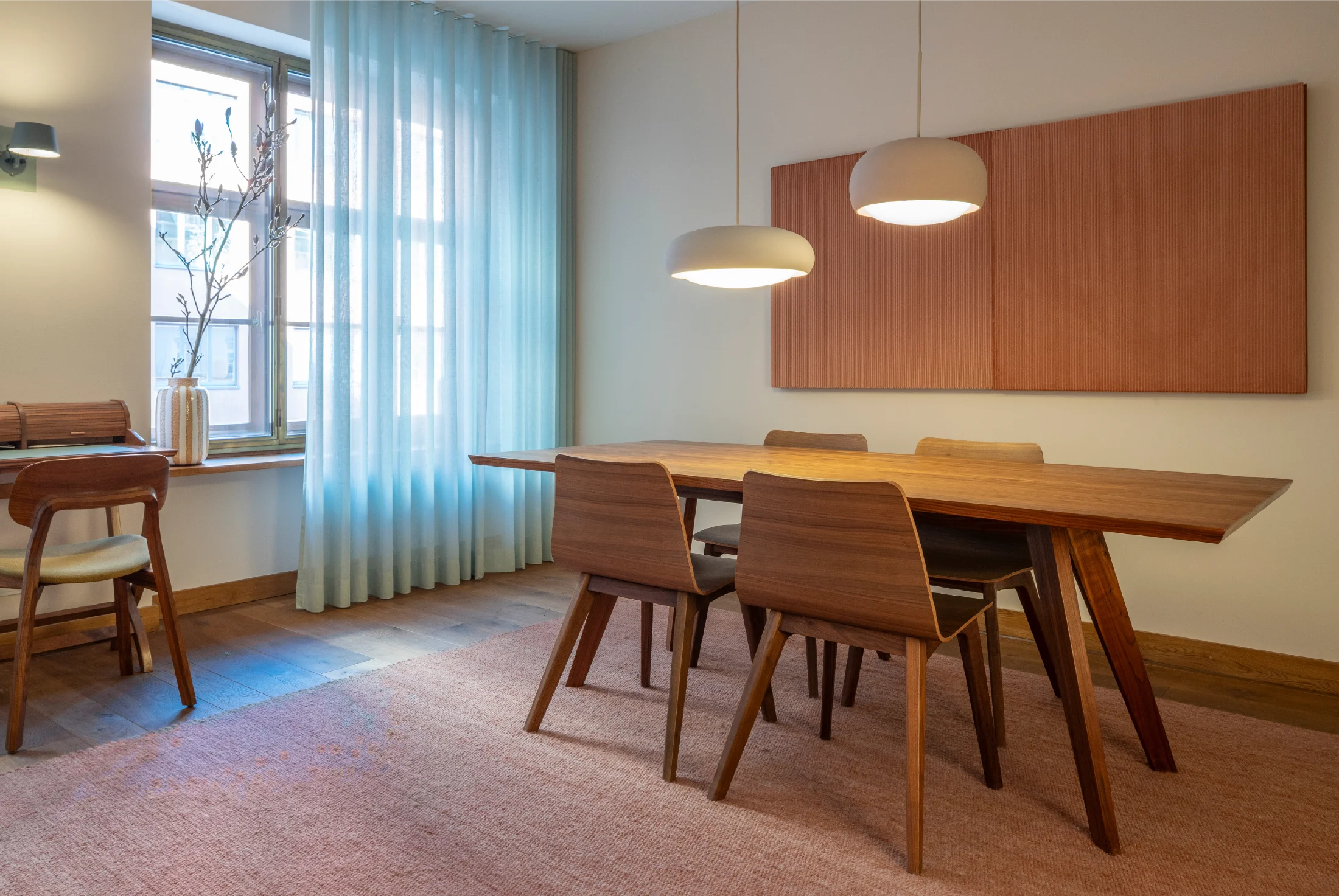 UNSER HAUS – Bilder der Praxis Livelli in der St.-Anna-Str. 2, 80538 München. Livelli – Praxis für psychische Gesundheit von Kindern und Jugendlichen. Fotograf: Peter Neusser