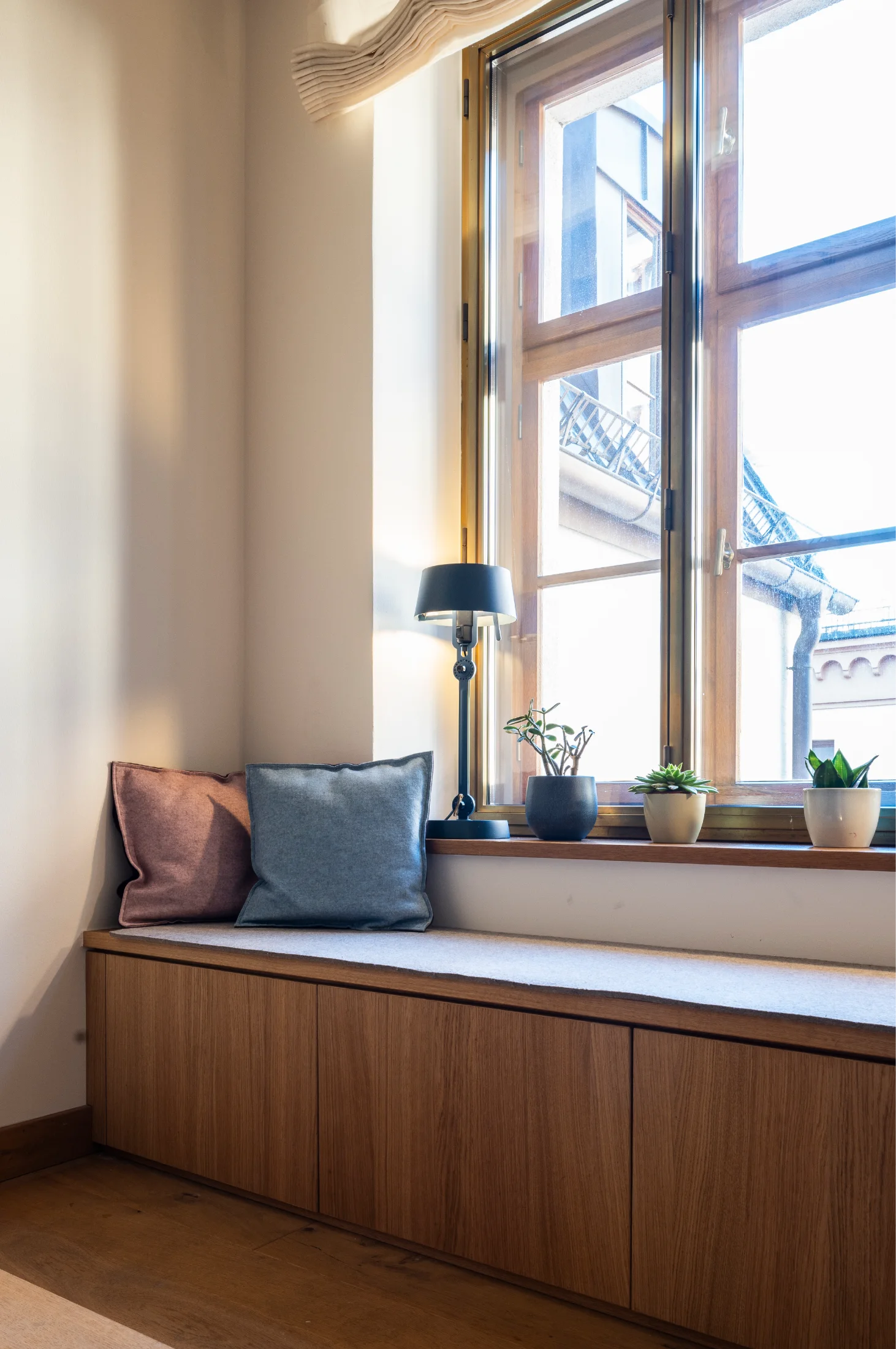 UNSER HAUS – Bilder der Praxis Livelli in der St.-Anna-Str. 2, 80538 München. Livelli – Praxis für psychische Gesundheit von Kindern und Jugendlichen. Fotograf: Peter Neusser