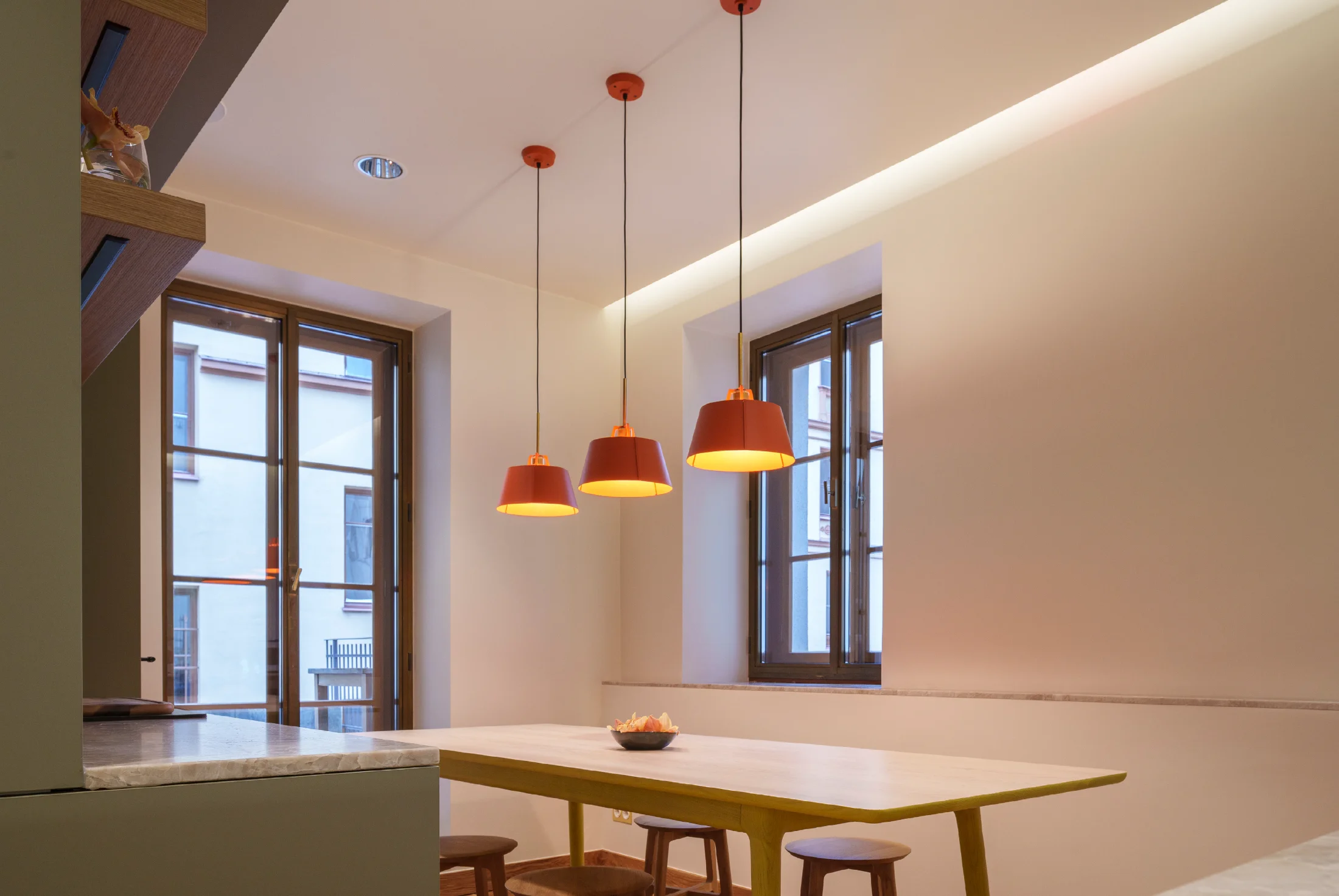 UNSER HAUS – Bilder der Praxis Livelli in der St.-Anna-Str. 2, 80538 München. Livelli – Praxis für psychische Gesundheit von Kindern und Jugendlichen. Fotograf: Peter Neusser