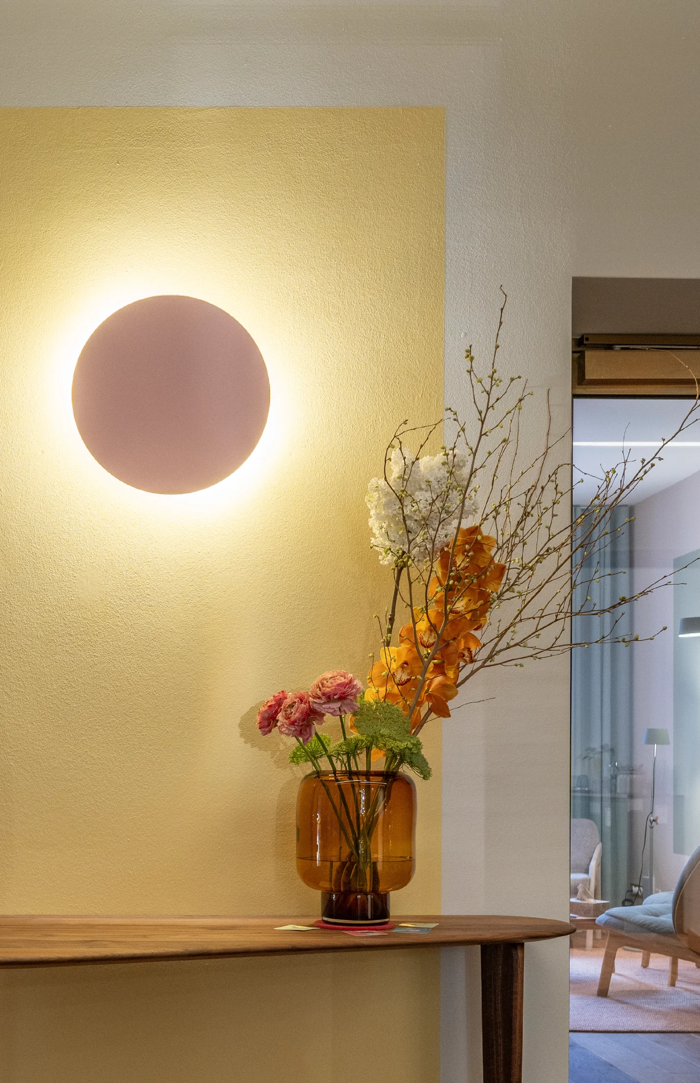 UNSER HAUS – Bilder der Praxis Livelli in der St.-Anna-Str. 2, 80538 München. Livelli – Praxis für psychische Gesundheit von Kindern und Jugendlichen. Fotograf: Peter Neusser
