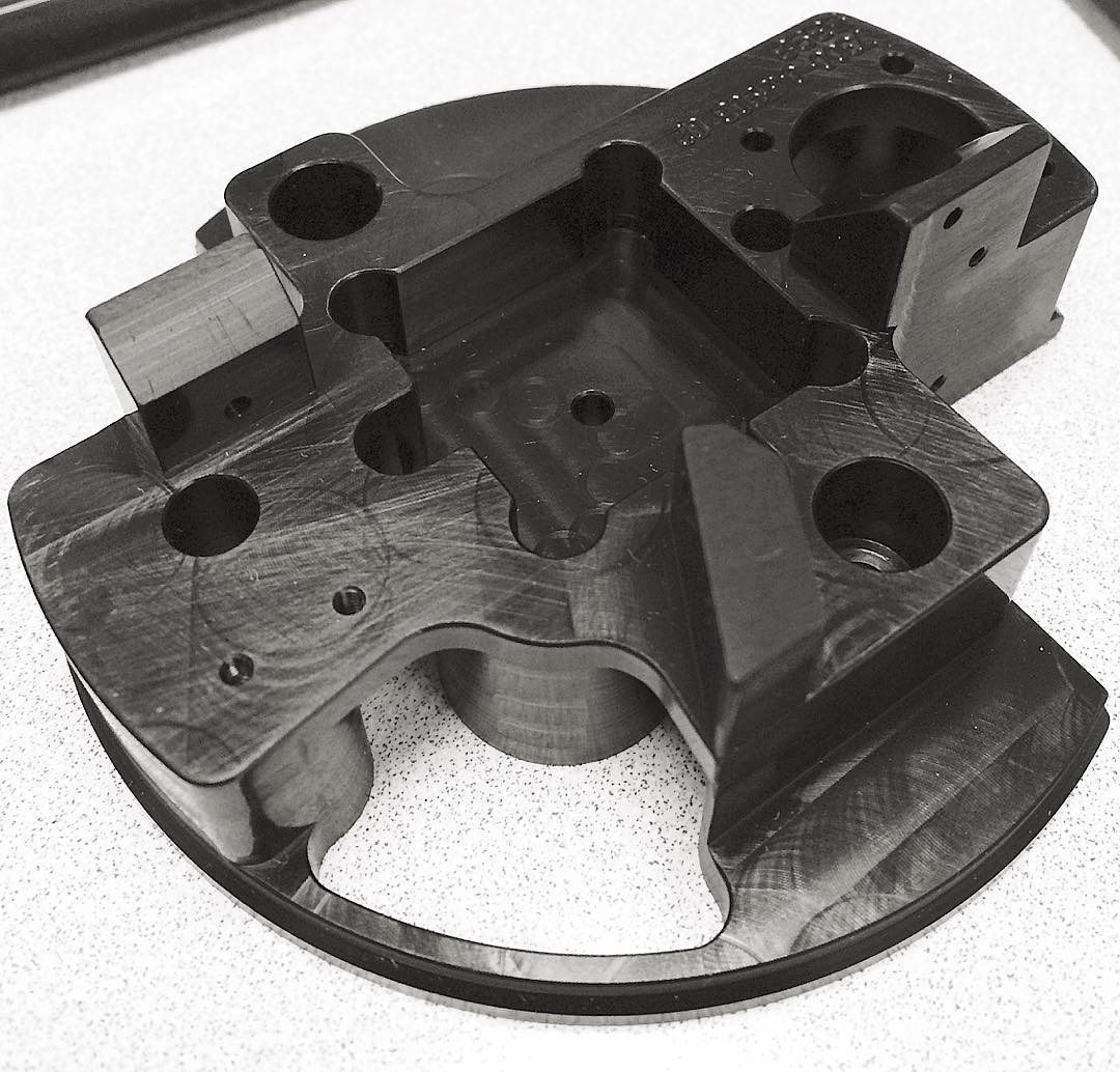 HAAS VF-6/50 5-axis milling center at IMT Precision