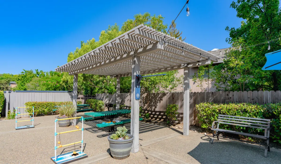 Pergola covering outdoor seating