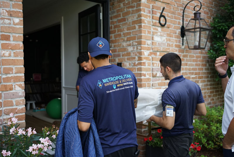 Metropolitan white glove delivery team serving Houston, TX