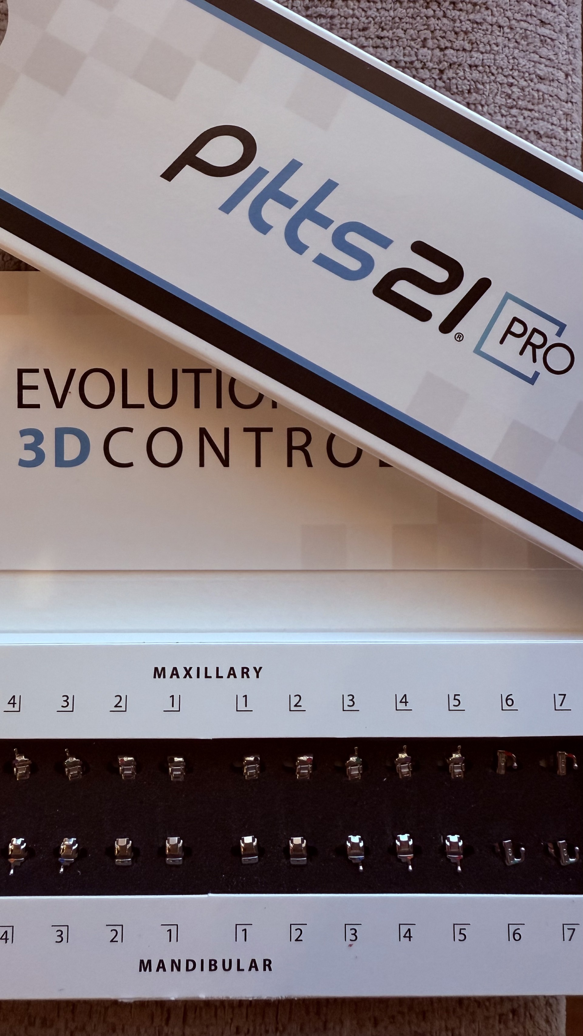 Pitts21 PRO orthodontic bracket selection display