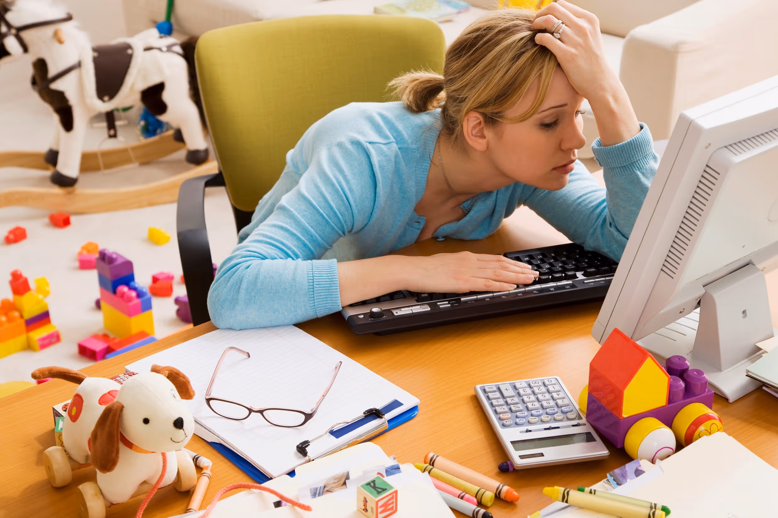 background image of office environment (for a financial advisor) #3