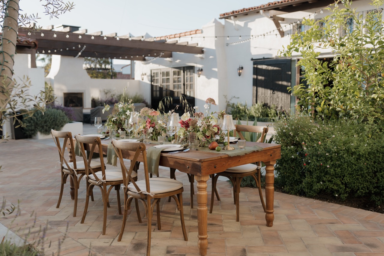Image of gorgeous table setting at event venue in San Clemente California.