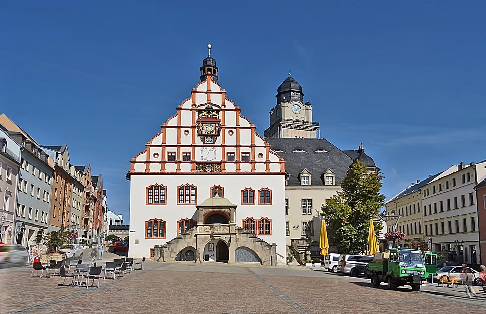 Altes und Neues Rathaus am Altmarkt in Plauen für Energieberatung und Sanierungsprojekte