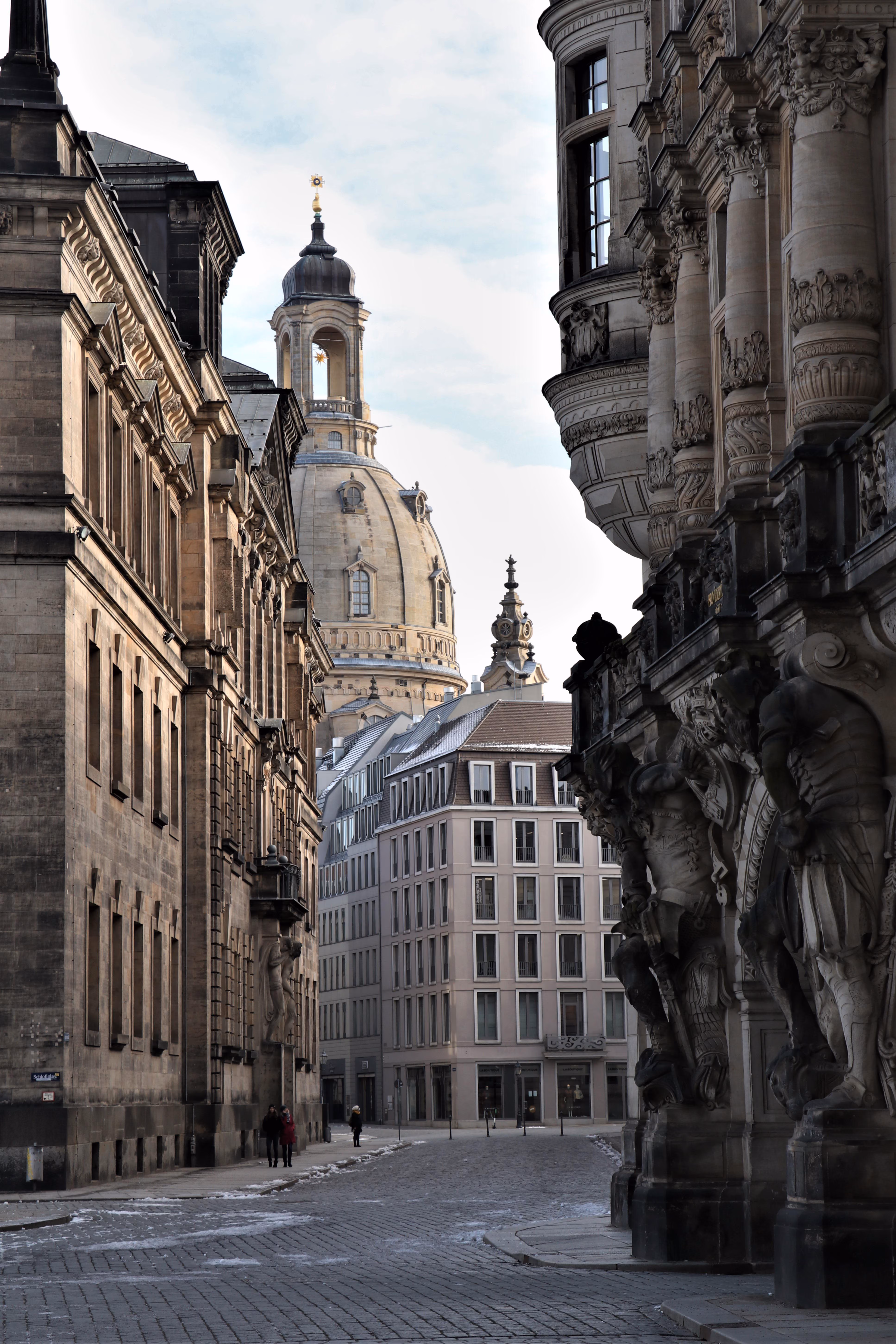 Dresden mit Altstadt und Elbe als Standortbezug für DGNB Zertifizierung