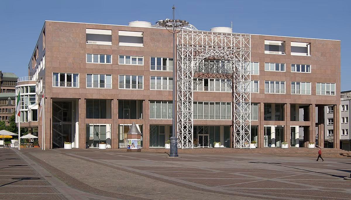 Dortmunder Rathaus als Standortbezug für DGNB Zertifizierung und nachhaltige Stadtentwicklung