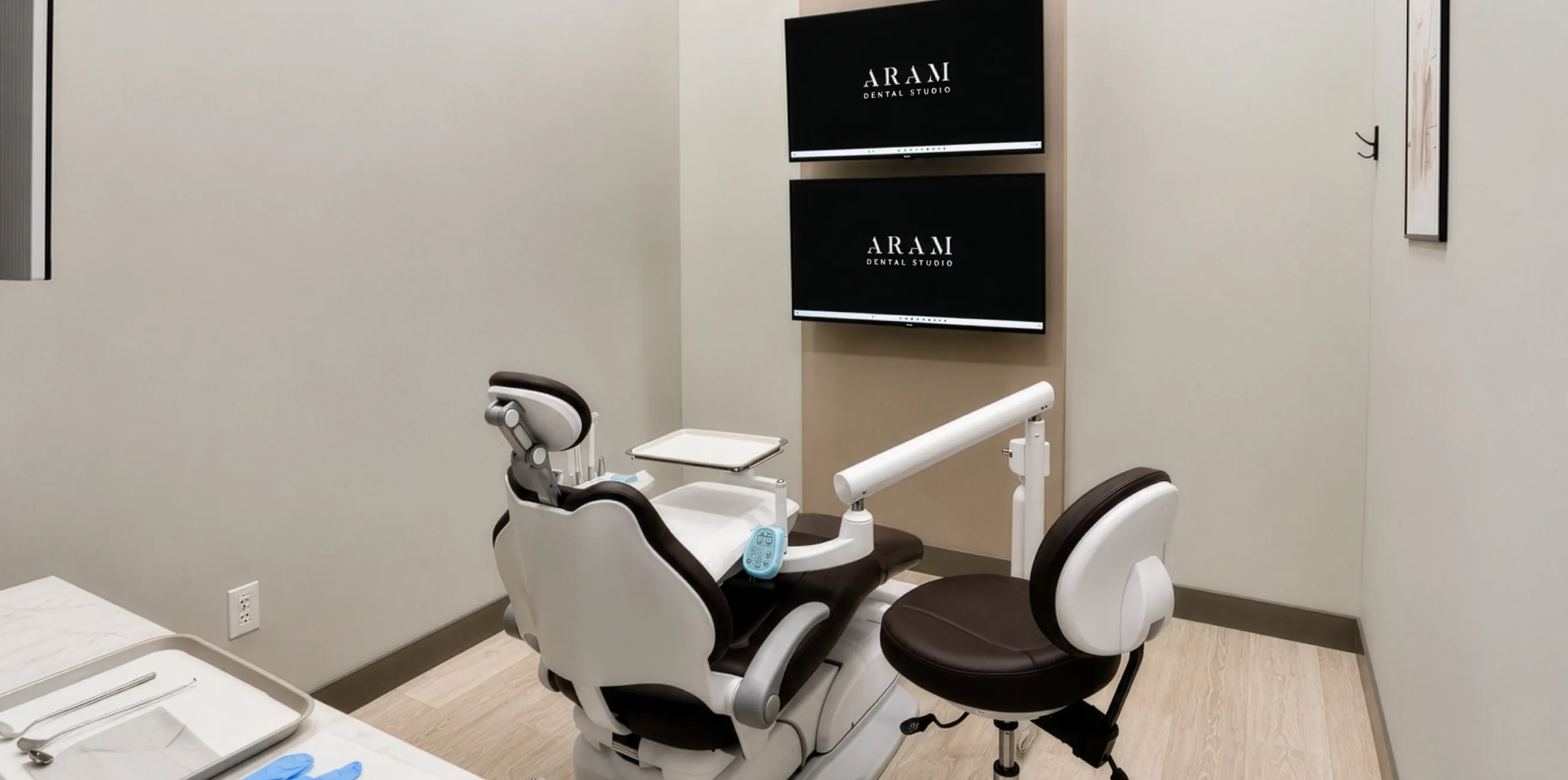 Aram Dental Studio office
