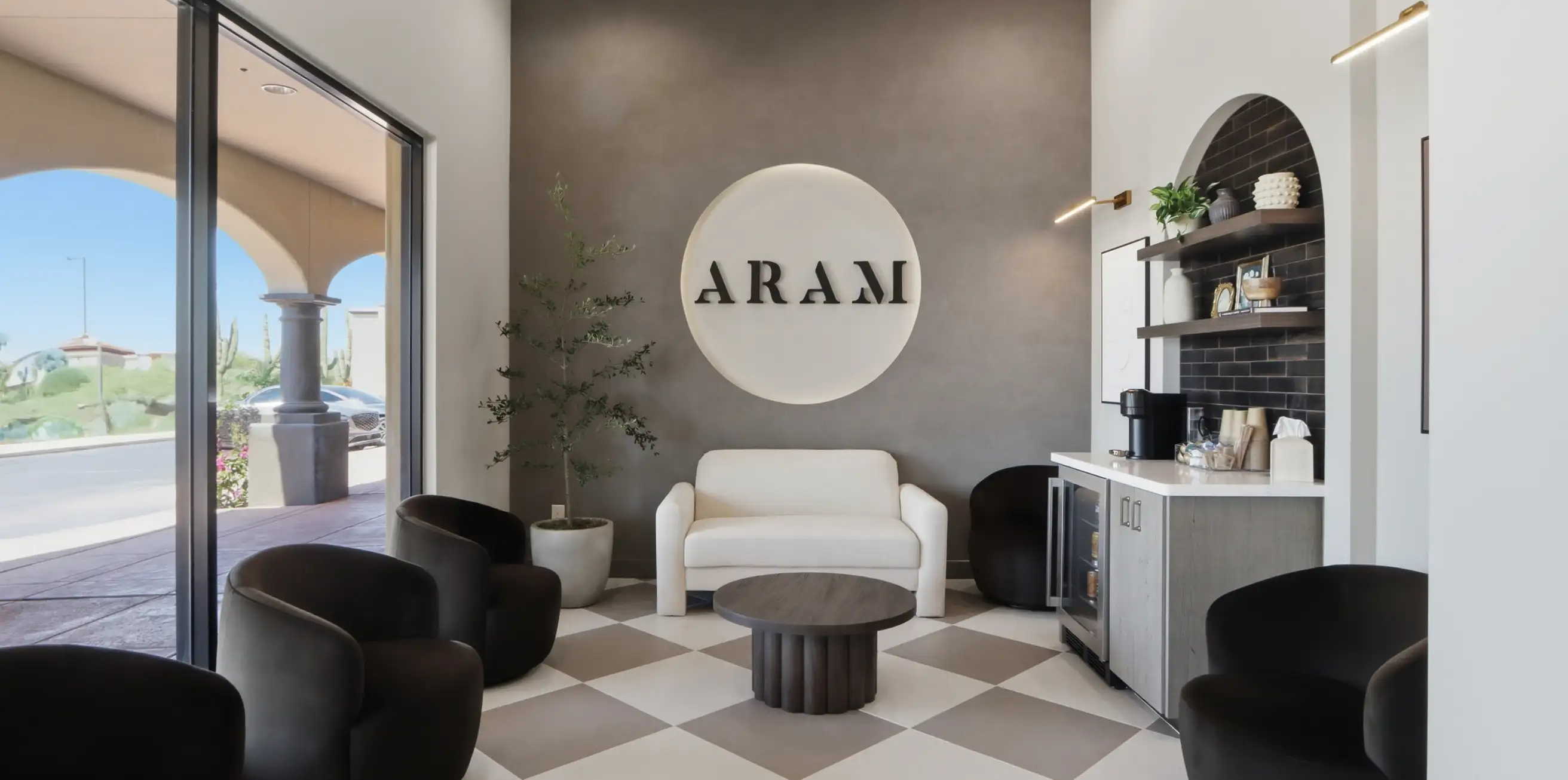 Aram Dental Studio office