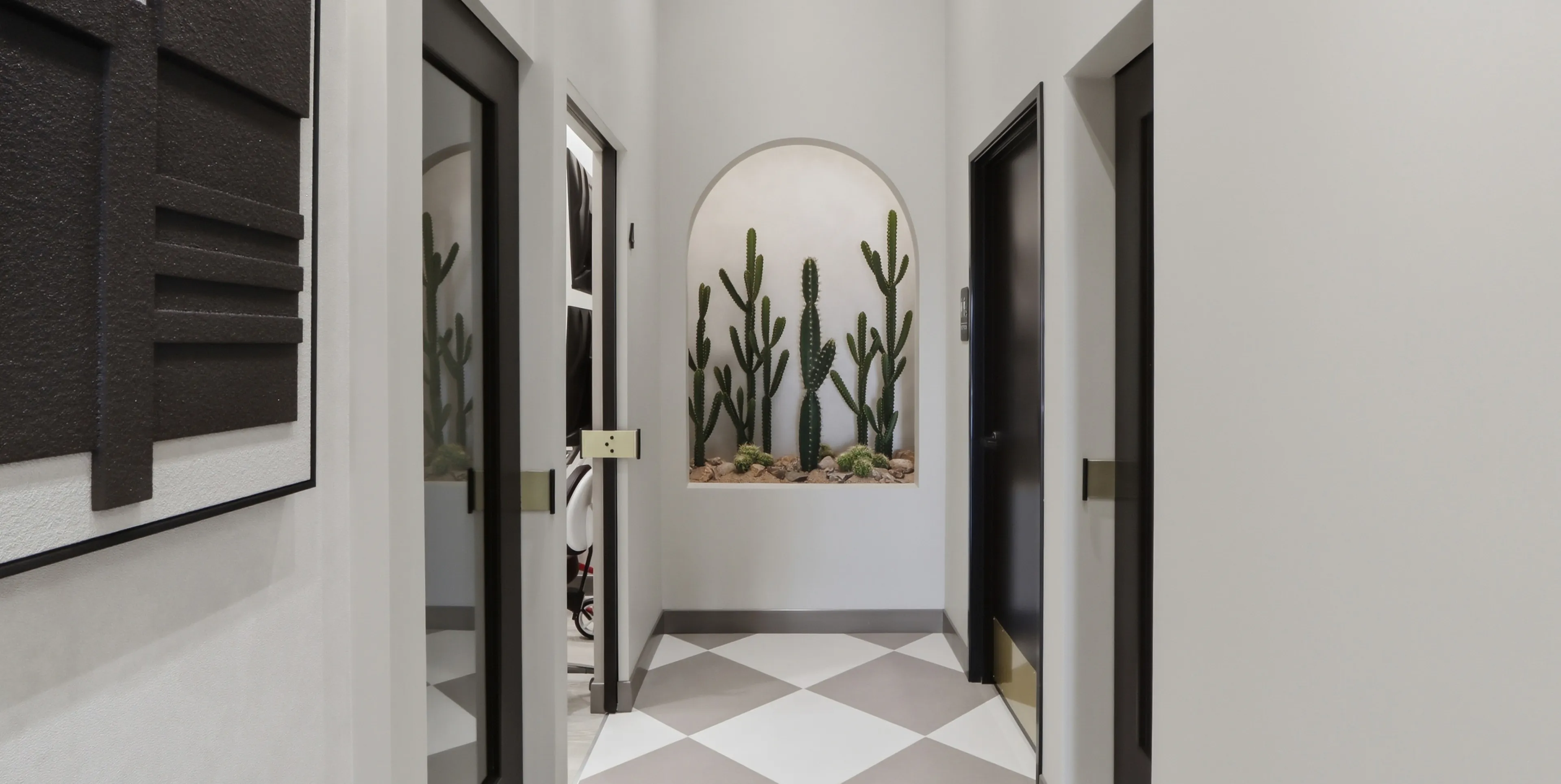 Aram Dental Studio office