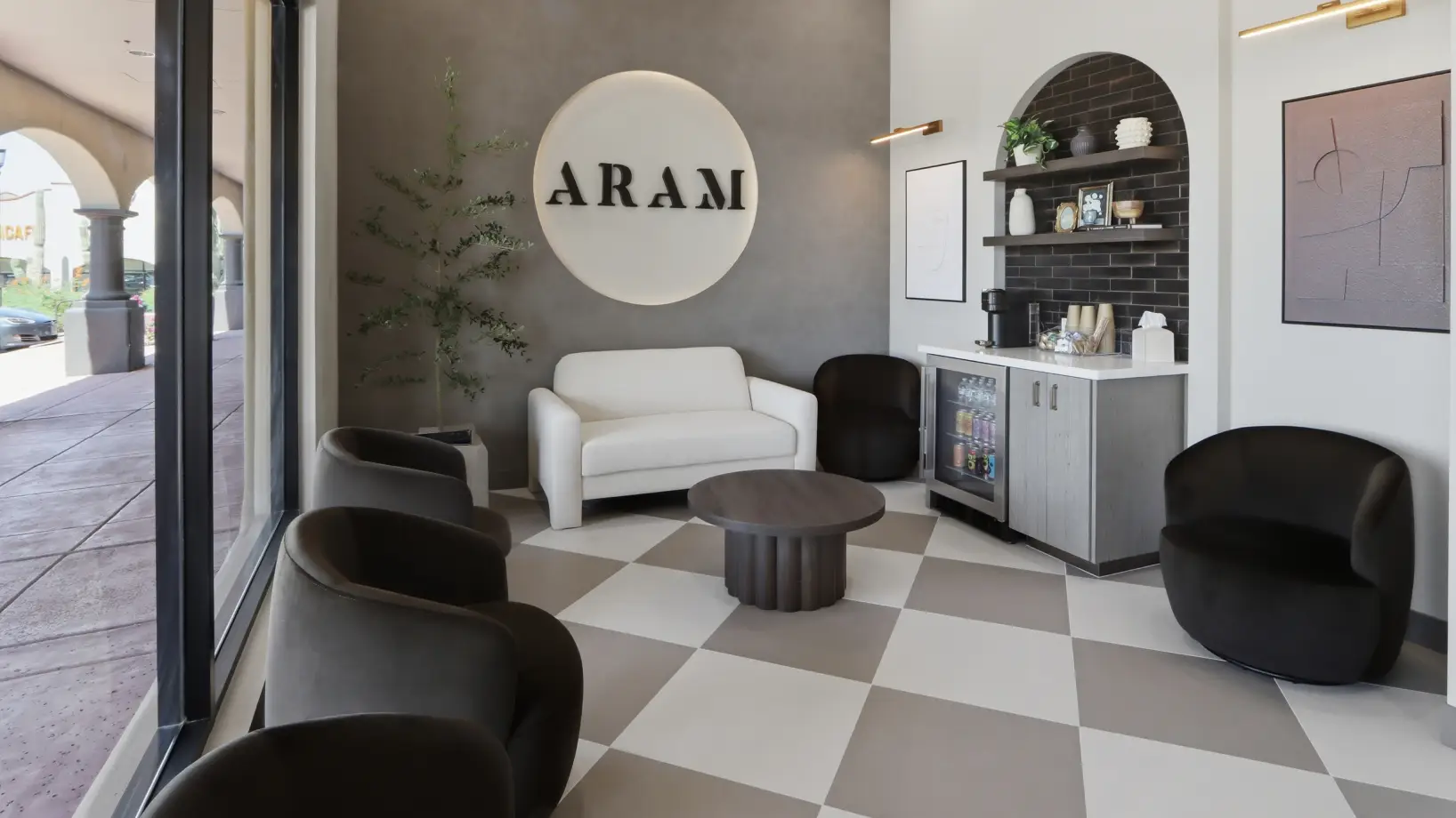 Aram Dental Studio office