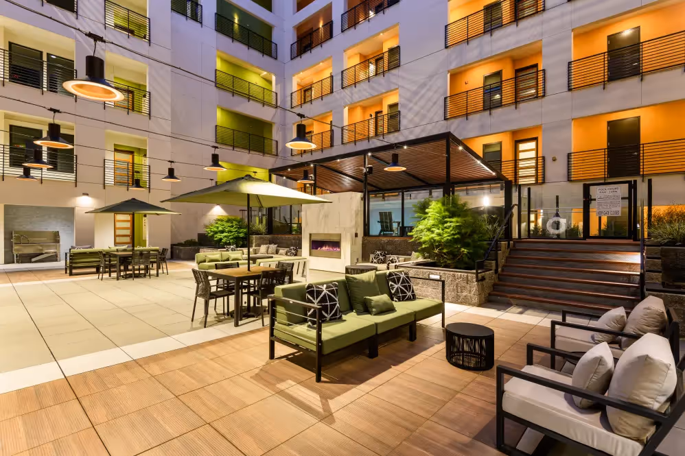 Rooftop Lounge
