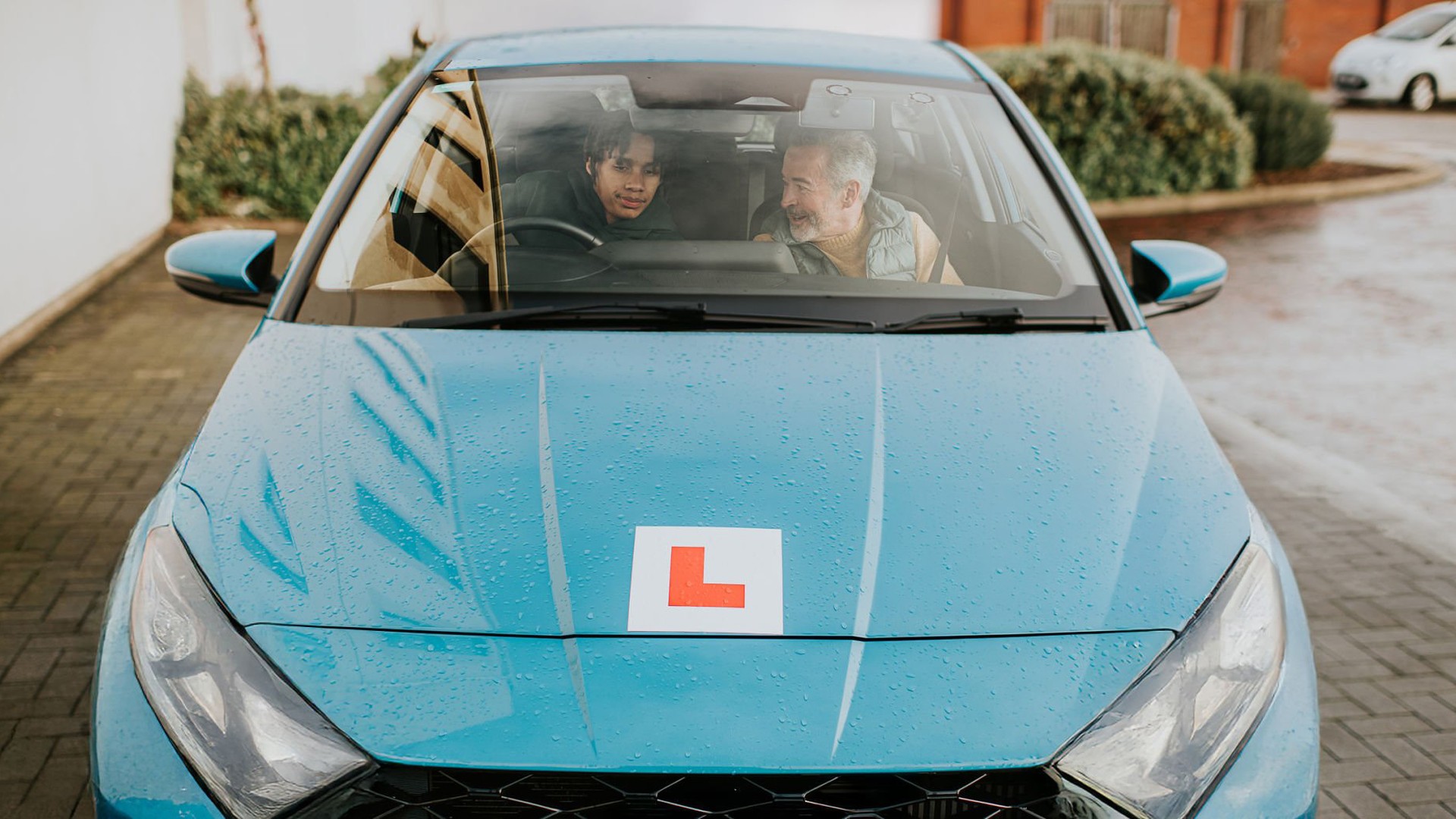 Flexidrive vs Booking a Local Instructor Directly: What's the Difference?
