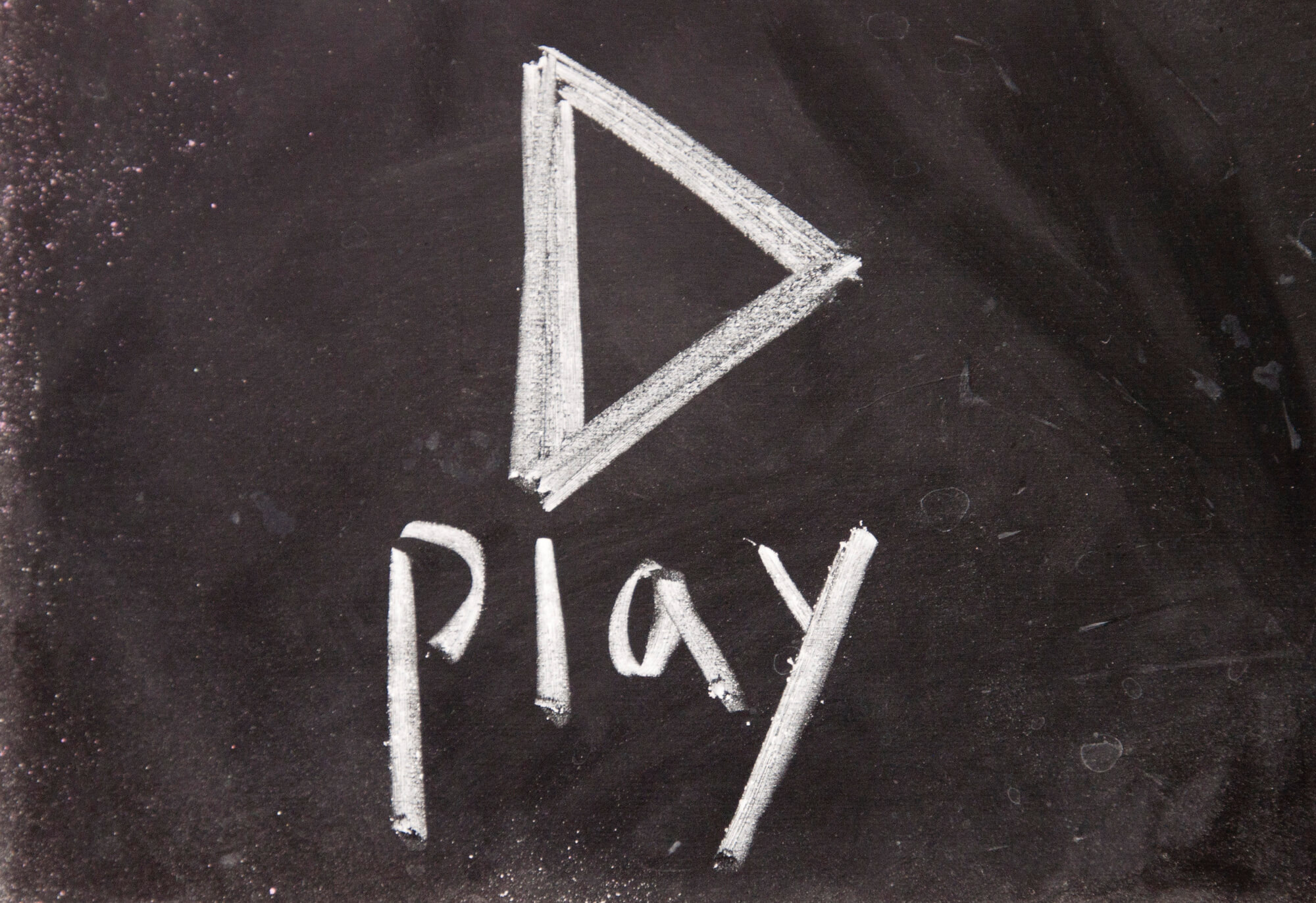 video play drawing on blackboard