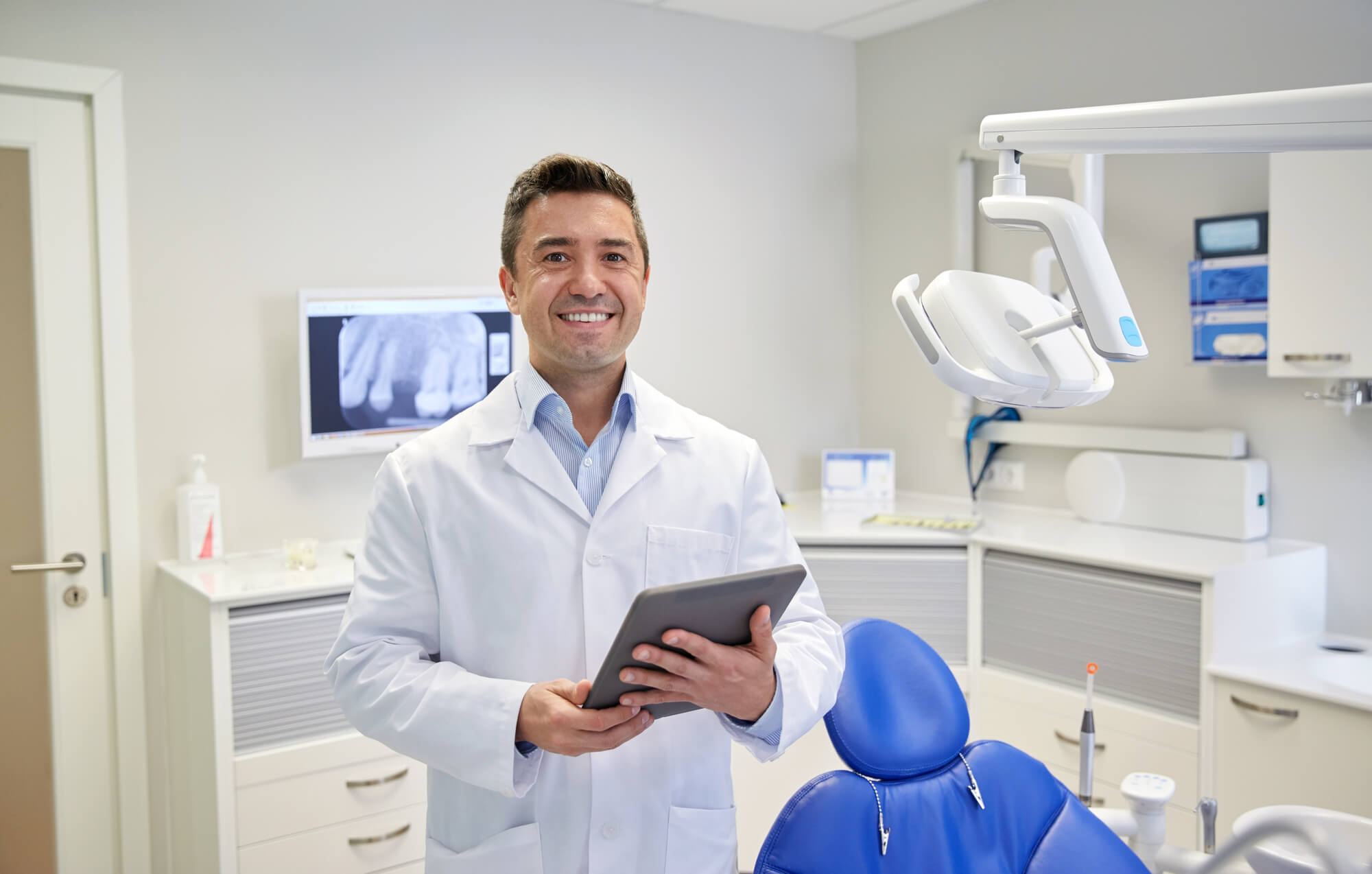 dentist in the clinic