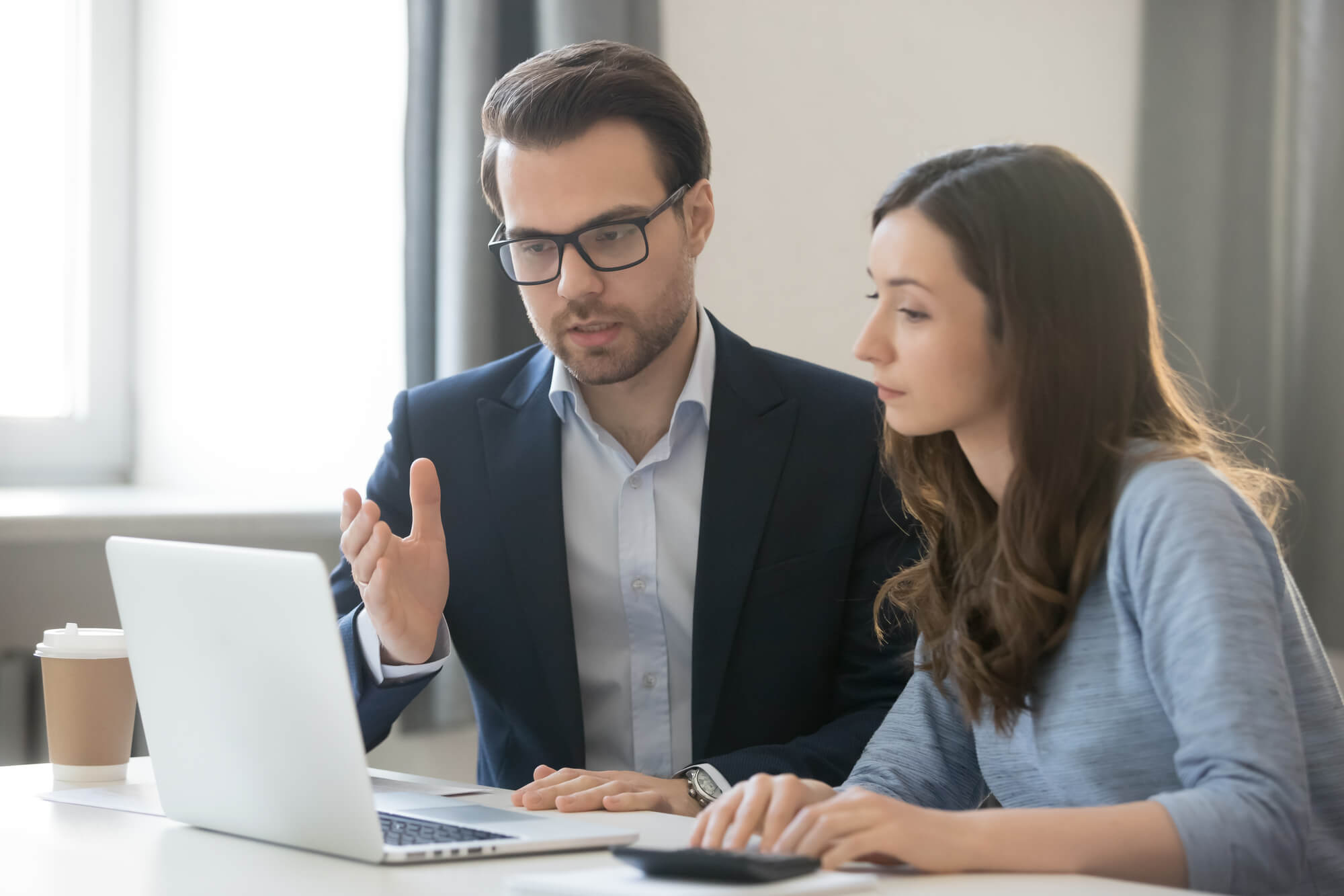 manager giving instructions to an employee