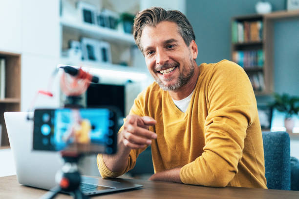 influencer recording a video of himself