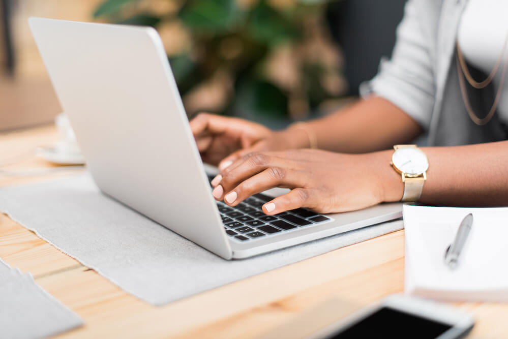 Marketer from an internet marketing company in Florida writing bio for client.