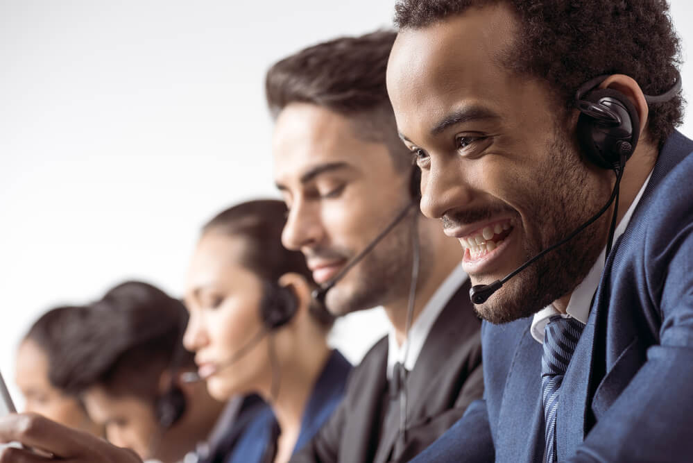 a person answering a call-only campaign for a digital marketing in Miami