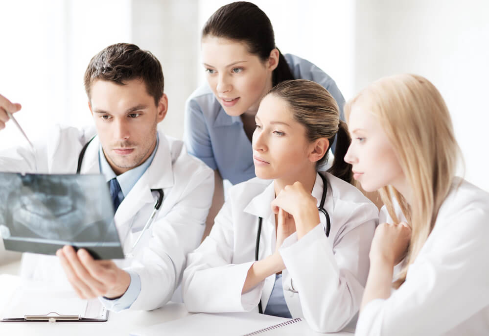 Networking and communicating with other dentists with Instagram for dentists.
