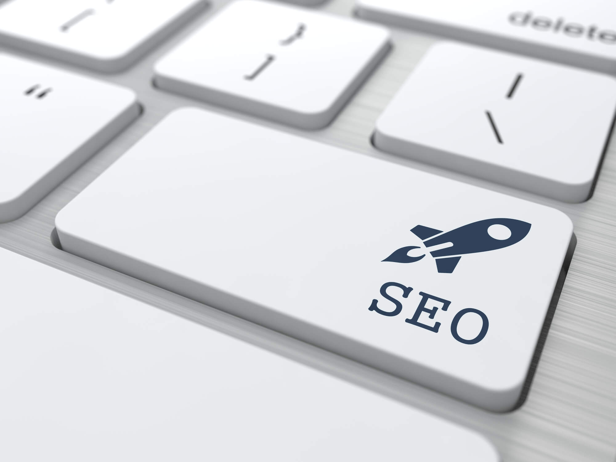 seo button on white keyboard