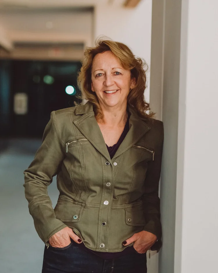 Laurie Hamilton