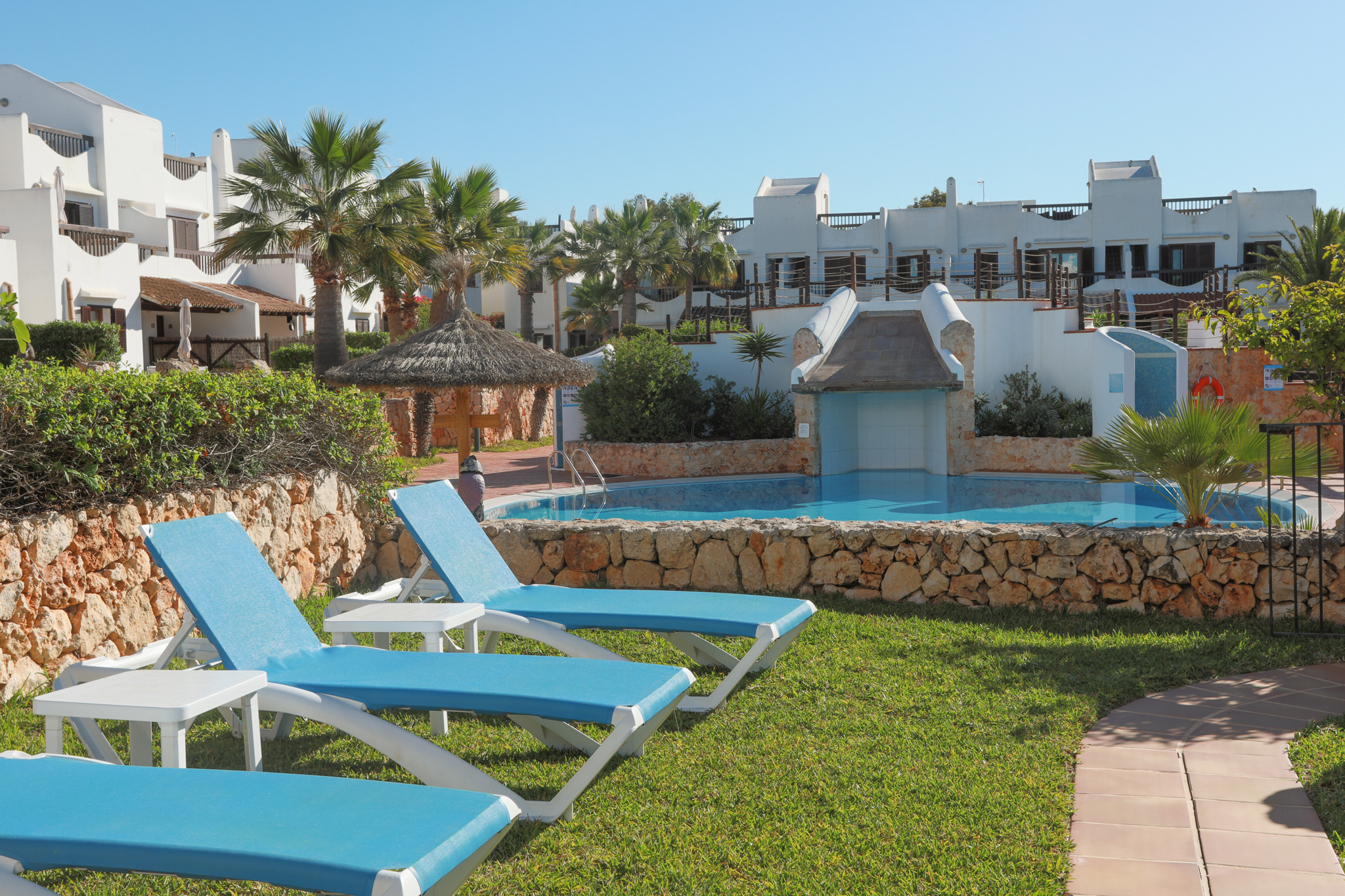 image of a landscaped pool area