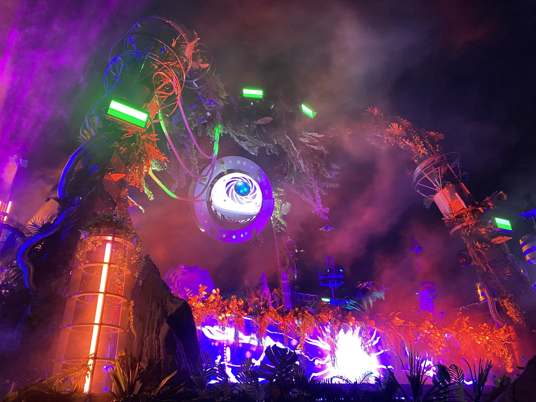 EDC Las Vegas 2022 Bionic Jungle Stage — festival lighting design and grandMA3 programming by Jake Roeber.