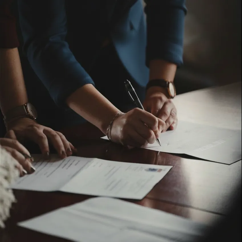 Signature document avocat en droit des affaires