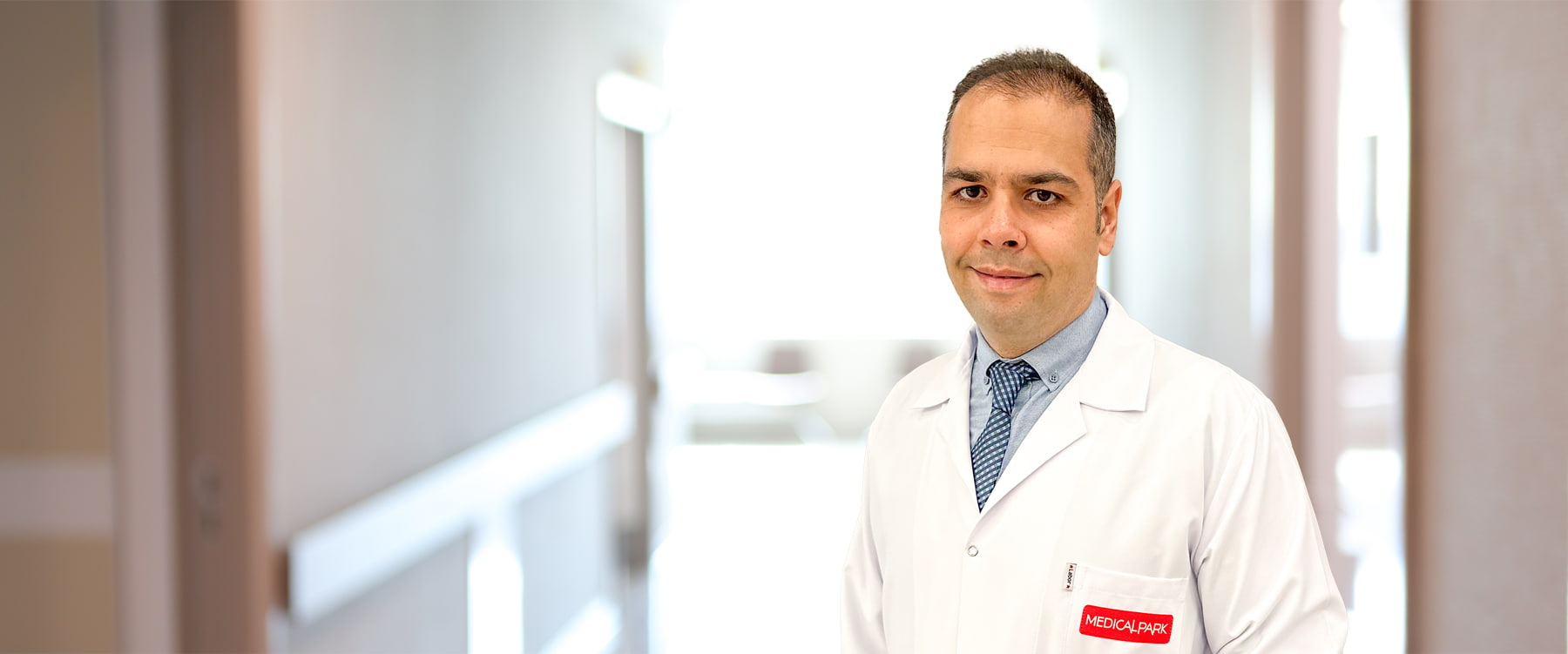 Uzm. Dr. Navid Atarod
