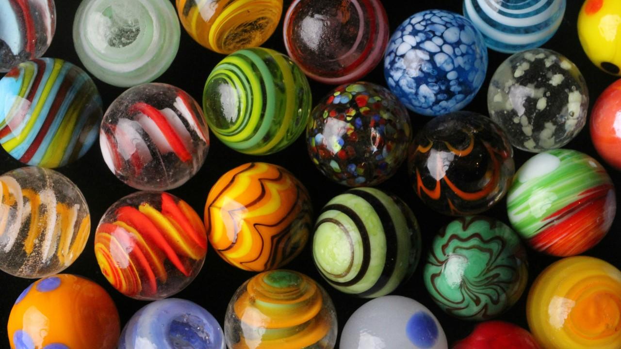 different colours balls