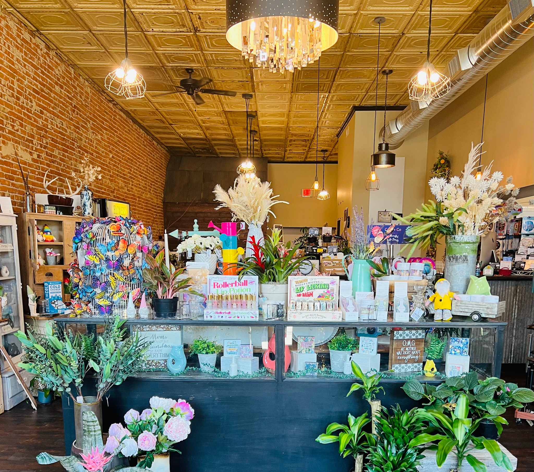 Inside the Simply Blooming shop, where Bloom School students learn