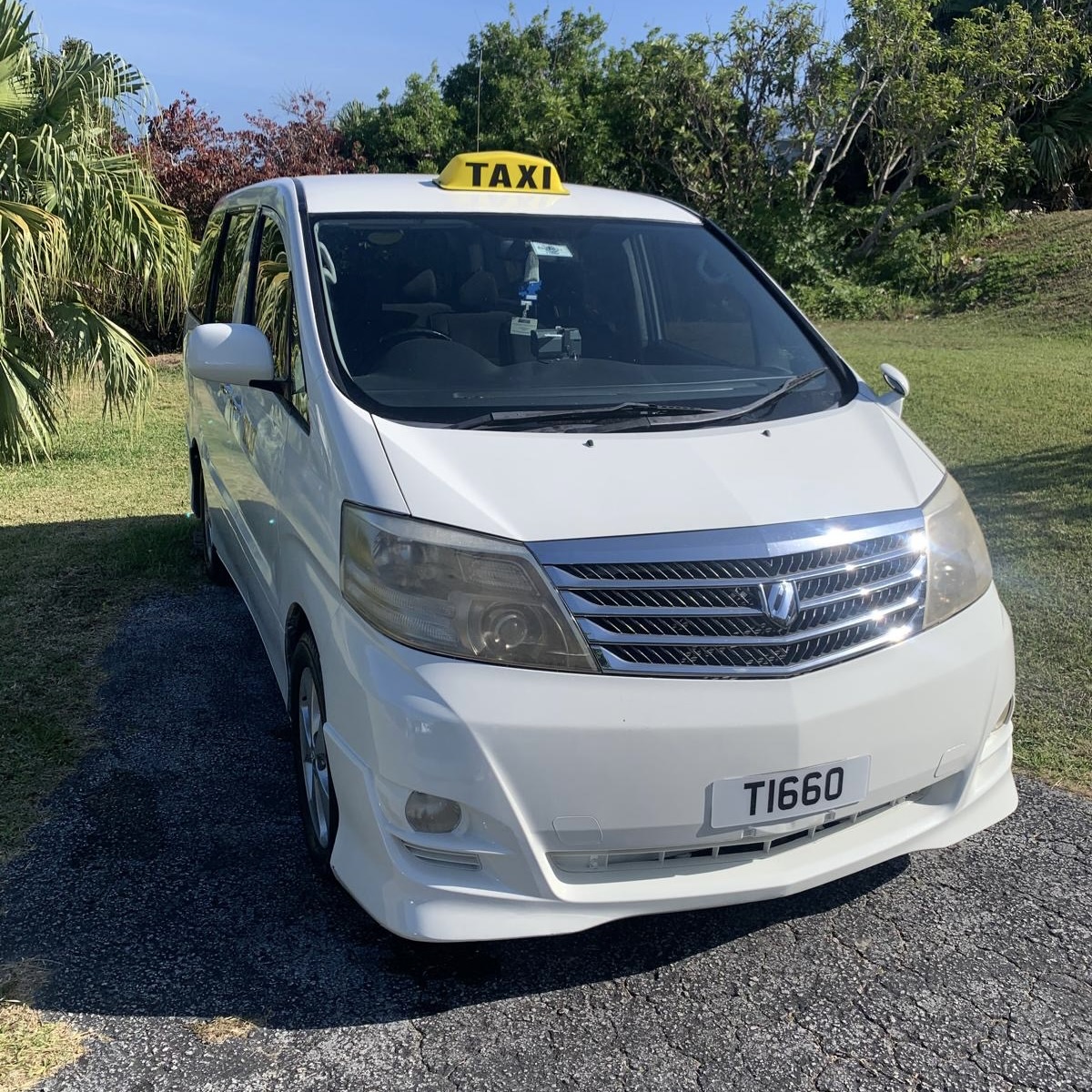 The original T·1660 — Eddie Robinson's white taxi