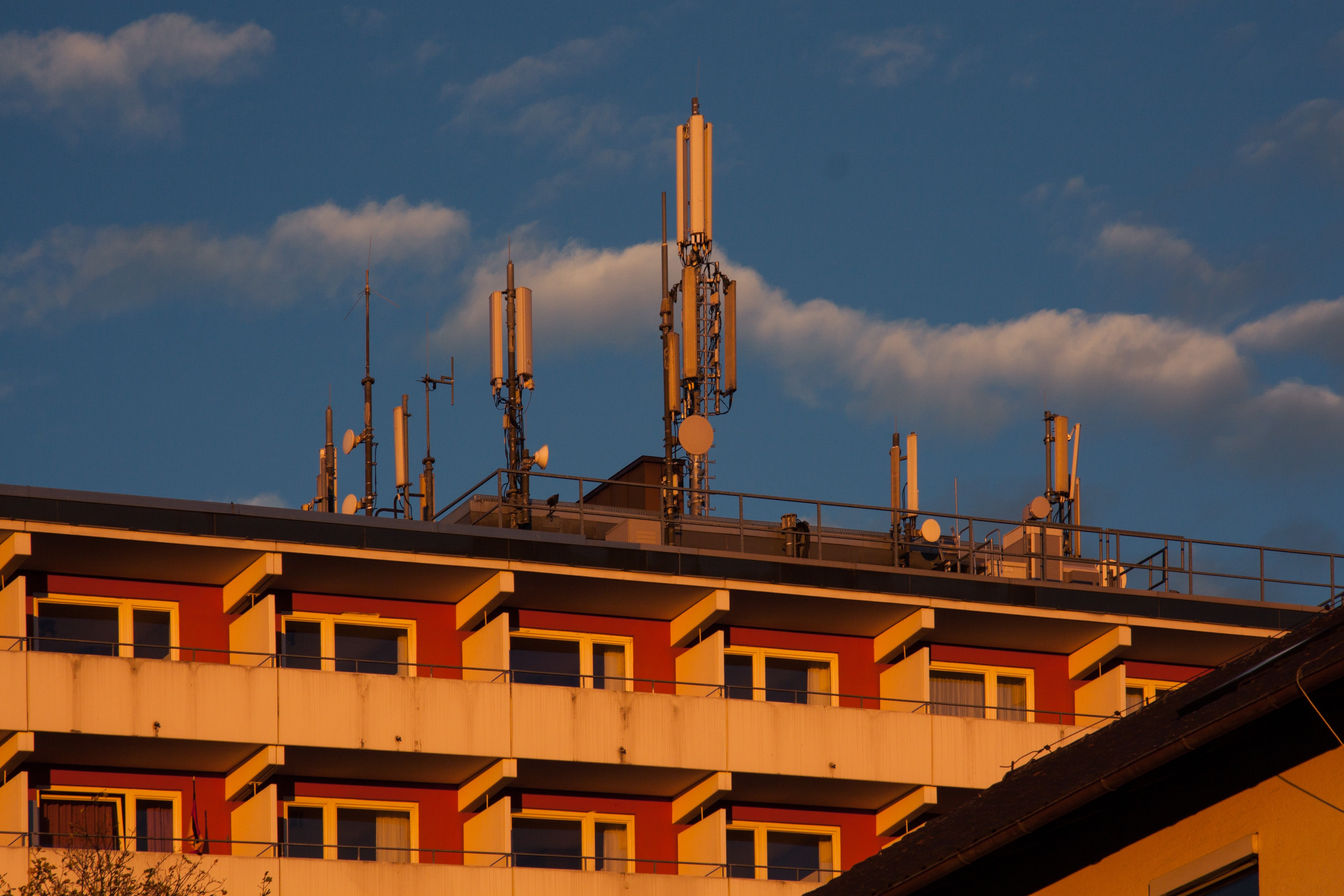 Atmospheric Energy Harvesting System technology